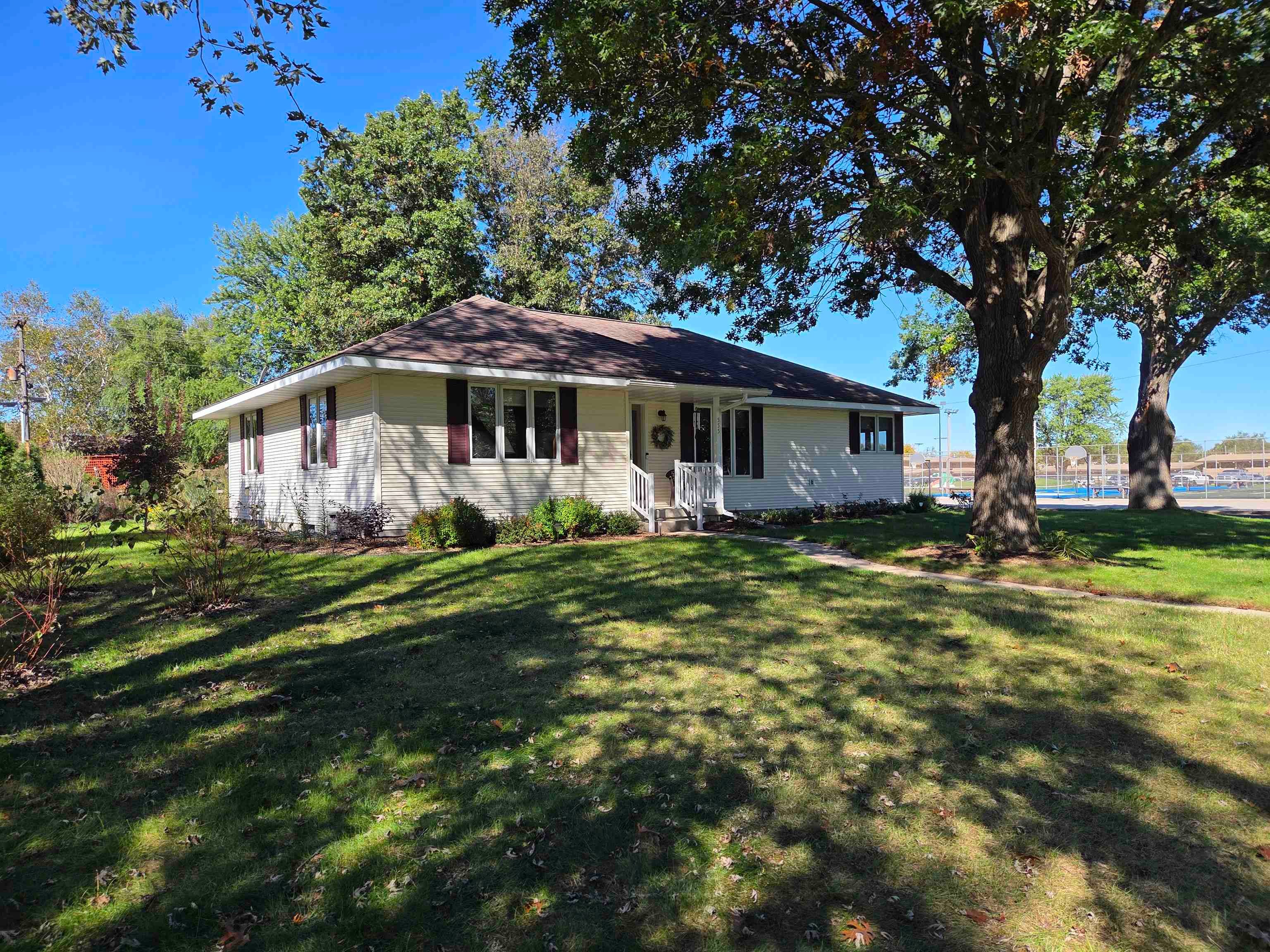 555 N 4th Street