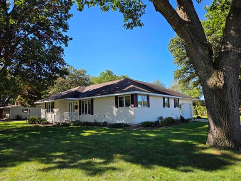Photo of 555 N 4th Street, Muscoda, WI 53573 (MLS # 2033926)