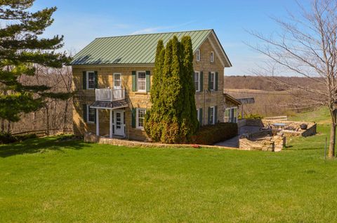 Photo of 3884 Breezy Hill Road, Fennimore, WI 53809 (MLS # 2022028)
