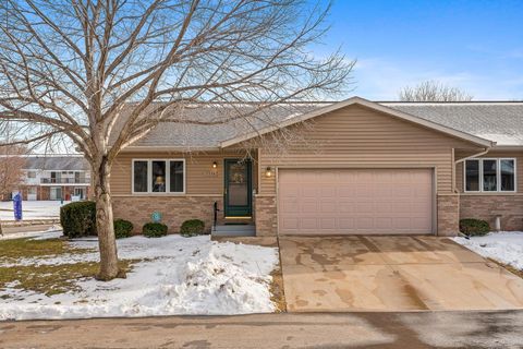 Photo of 3316 Rosehill Place 24 #24, La Crosse, WI 54601 (MLS # 2018970)