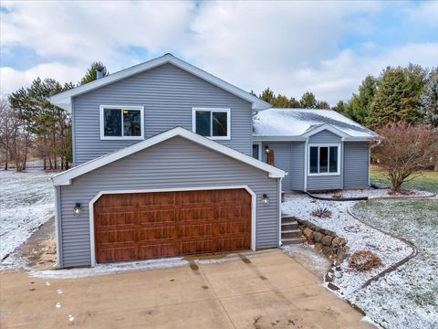 Photo of 4285 Rutland Dunn Townline Road, Oregon, WI 53575 (MLS # 2014522)