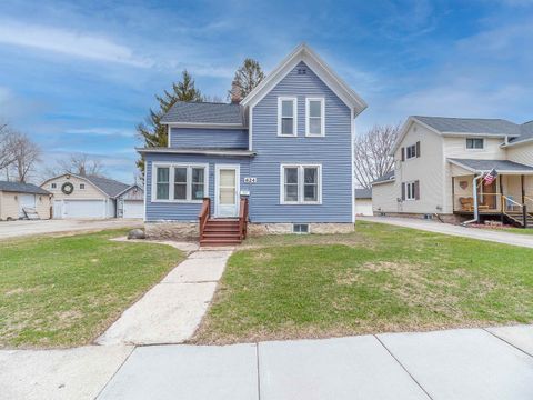 624 E Franklin Street, Waupun, WI 53963 - #: 1996979