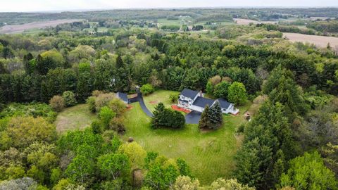Photo of 2292 Dahlk Circle, Verona, WI 53593 (MLS # 2023251)