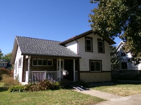 Photo of 217 N Pearl Street, Janesville, WI 53548 (MLS # 2010456)