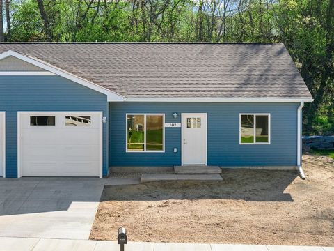 Photo of 2442 Russell Court, Reedsburg, WI 53959 (MLS # 2023021)