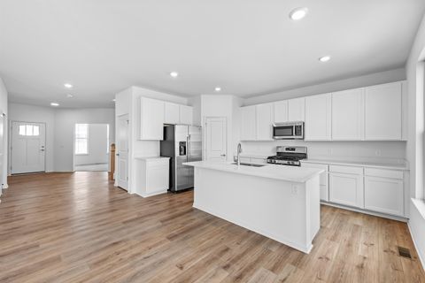 Tiny photo for 2901 Alpine Run, Stoughton, WI 53589 (MLS # 2013019)