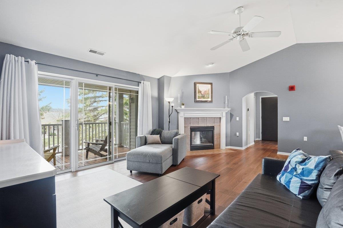 5587 Bantry Lane 4
