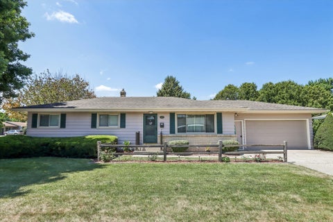 Photo of 1005 N Sumac Drive, Janesville, WI 53545 (MLS # 2029713)