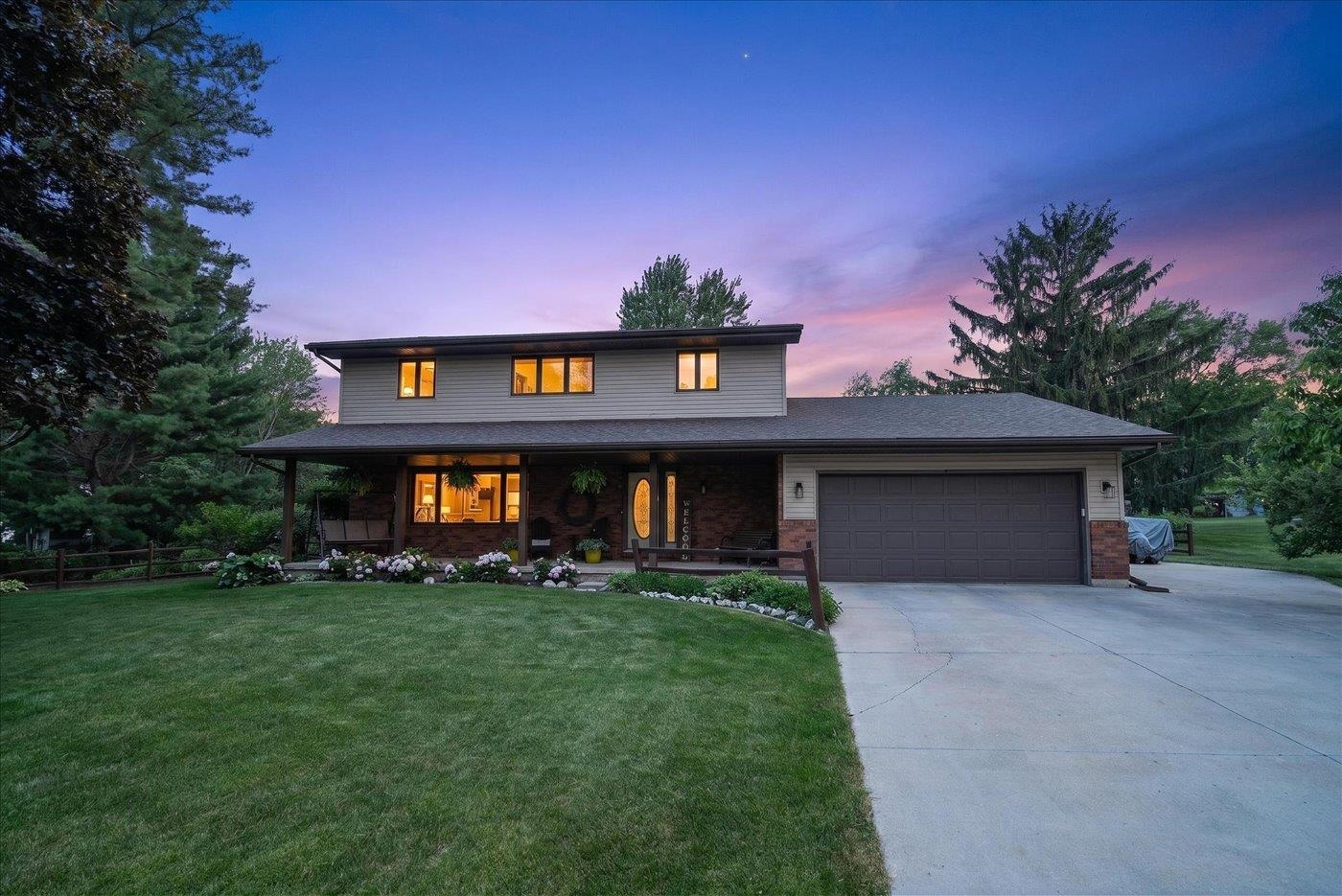 6685 Winding Way