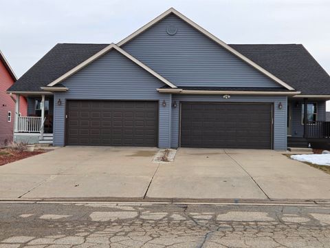 Photo of 637 Garfield Avenue, Evansville, WI 53536 (MLS # 2018971)
