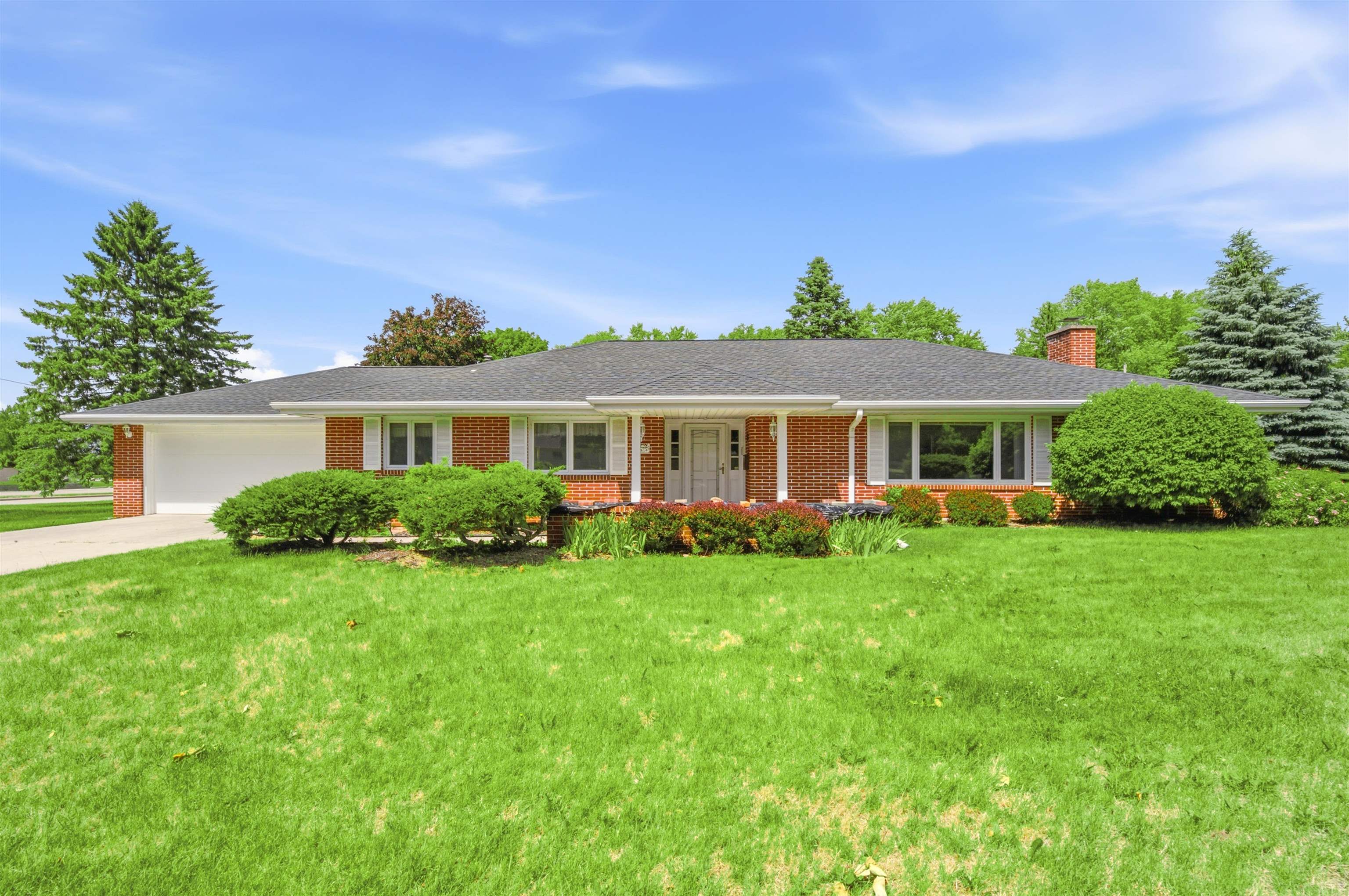 Photo 1 of 31 — 438 N CAPRON Street, Berlin, WI 54923