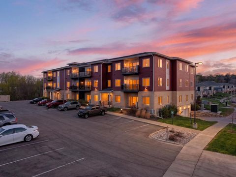 Photo of 1601 N Windsor Avenue 208 #208, Cottage Grove, WI 53527 (MLS # 2020881)