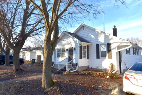 Photo of 215-217 W Haertel Street, Portage, WI 53901 (MLS # 2014294)