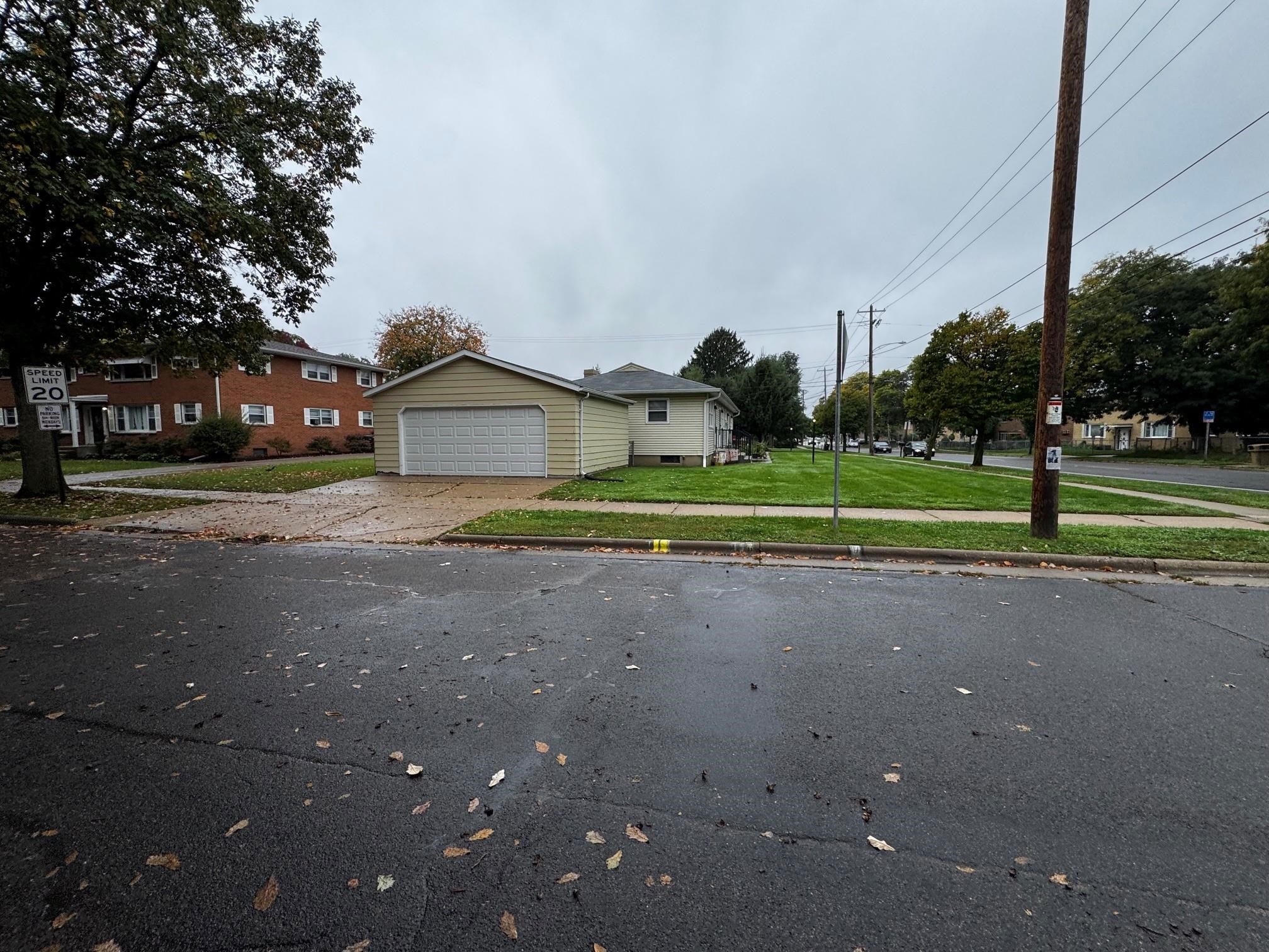 1105 W Badger Road