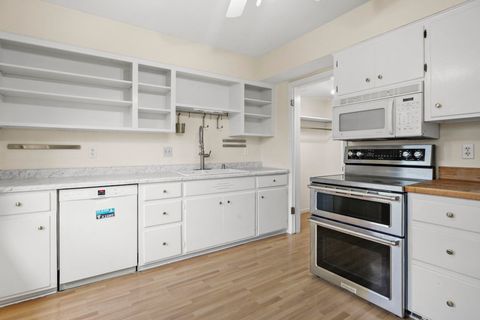 Tiny photo for 315 Nautilus Drive, Madison, WI 53705 (MLS # 2012927)