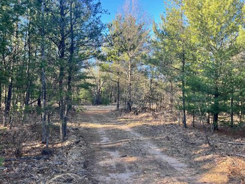 Photo of 930 County Road C, Hancock, WI 54943 (MLS # 2020513)