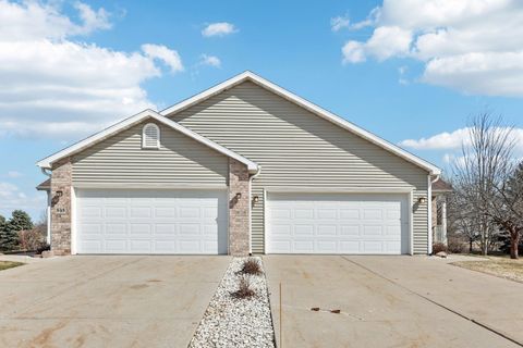 Photo of 844 Dunn Avenue, Oregon, WI 53575 (MLS # 2018220)