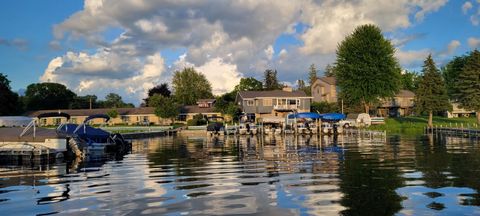 Tiny photo for 439 Lake Street 12 #12, Green Lake, WI 54941 (MLS # 2000517)