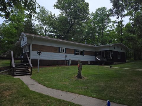 Photo of 3450 11th Drive, Wisconsin Dells, WI 53965 (MLS # 2025902)