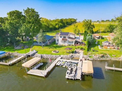 Photo of 442 E Richardson Springs Road, Edgerton, WI 53534 (MLS # 2003068)