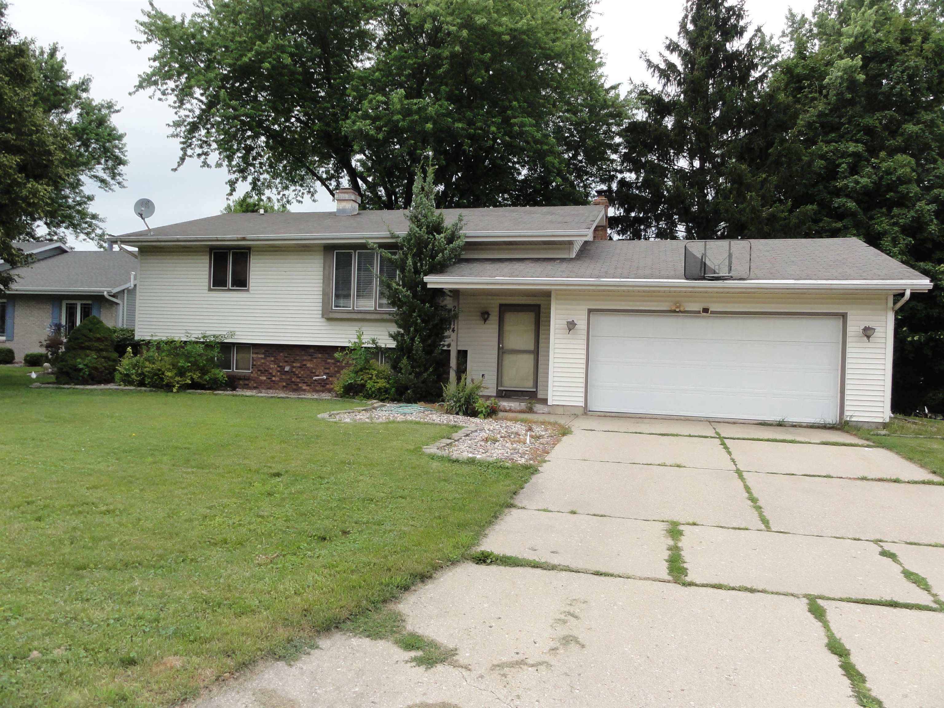 2414 Galahad Way