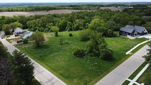 Photo of 2810 Arbor Ridge Way, Janesville, WI 53548 (MLS # 2024282)