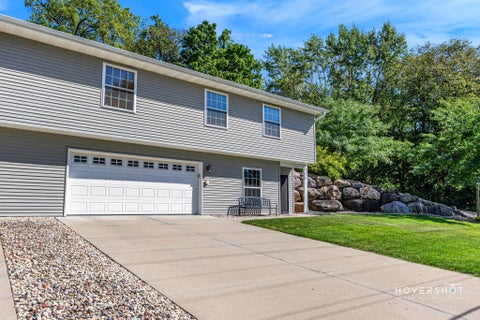 Photo of 519 Vine Street, Baraboo, WI 53913 (MLS # 2032578)