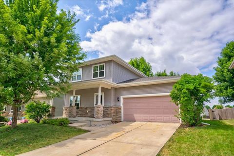 Photo of 360 S Goldenrod Drive, Sun Prairie, WI 53590 (MLS # 2028675)