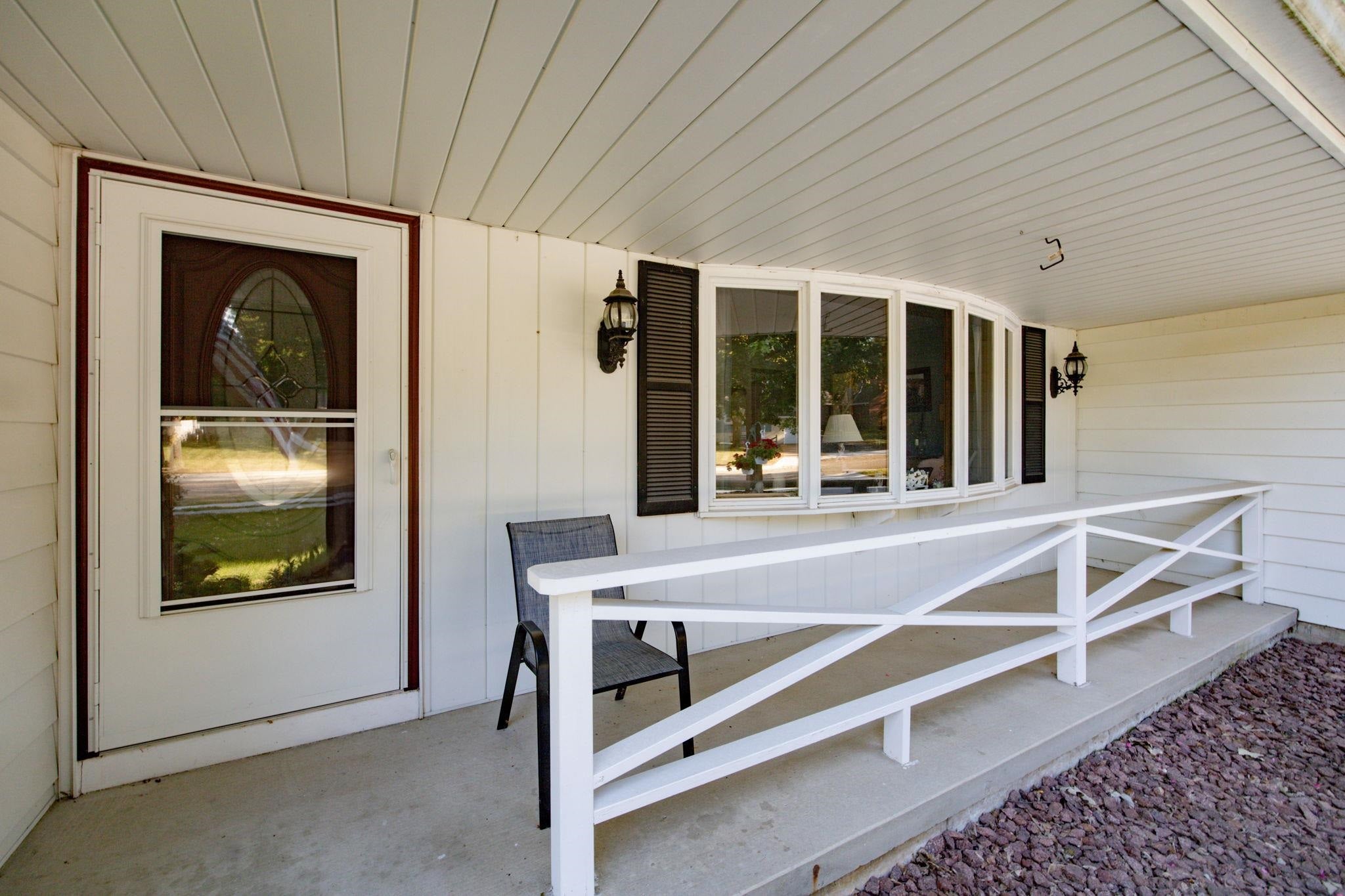 909 Eisenhower Road