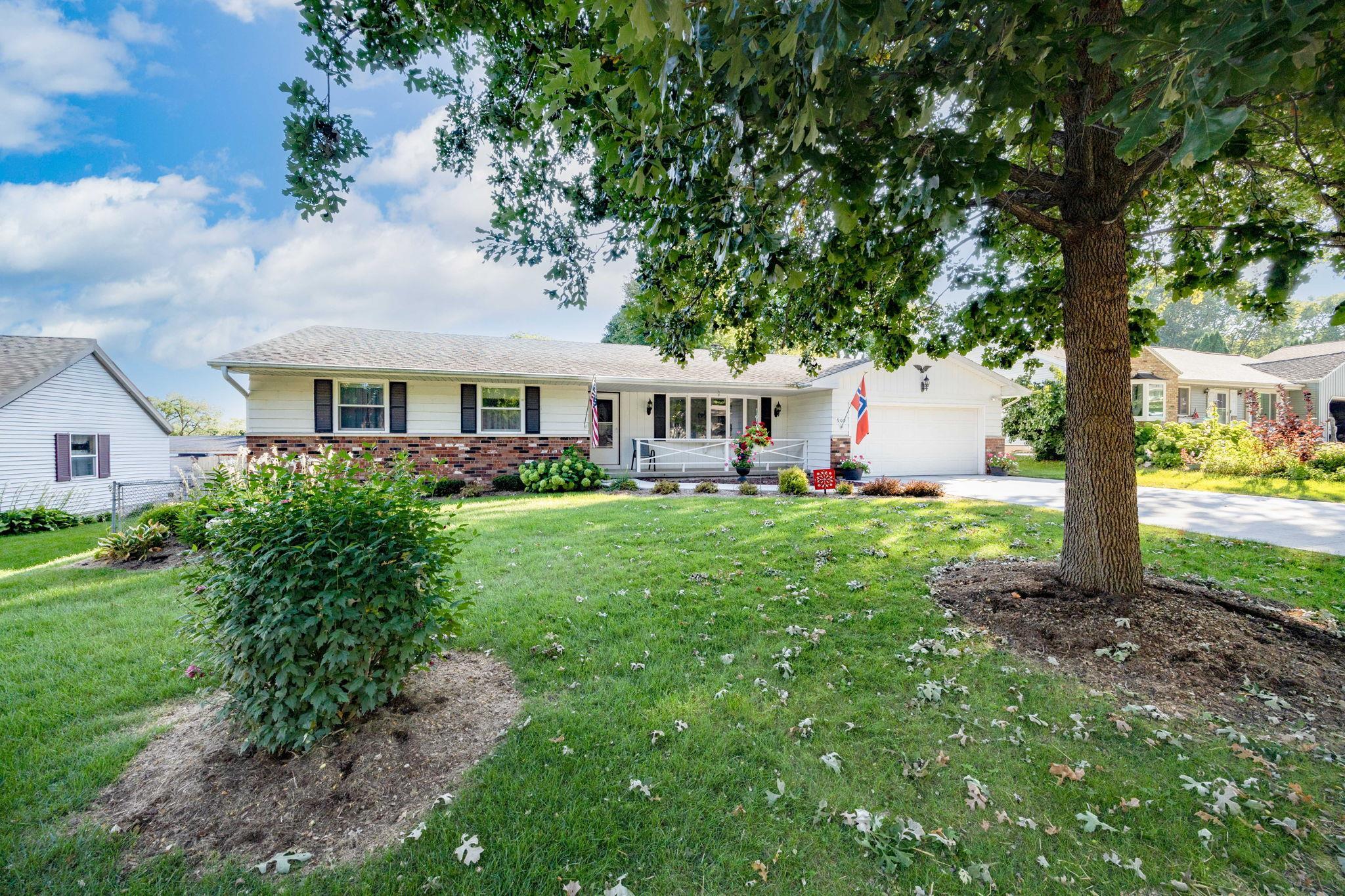 909 Eisenhower Road