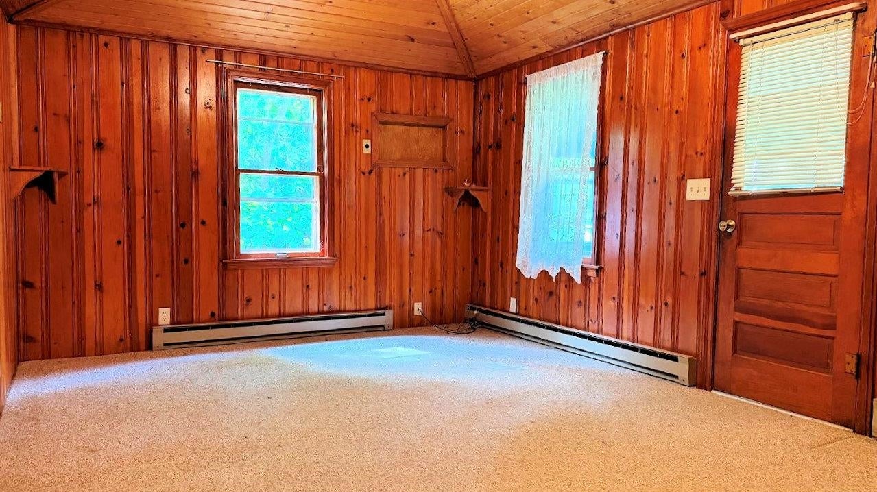 1404 River Road