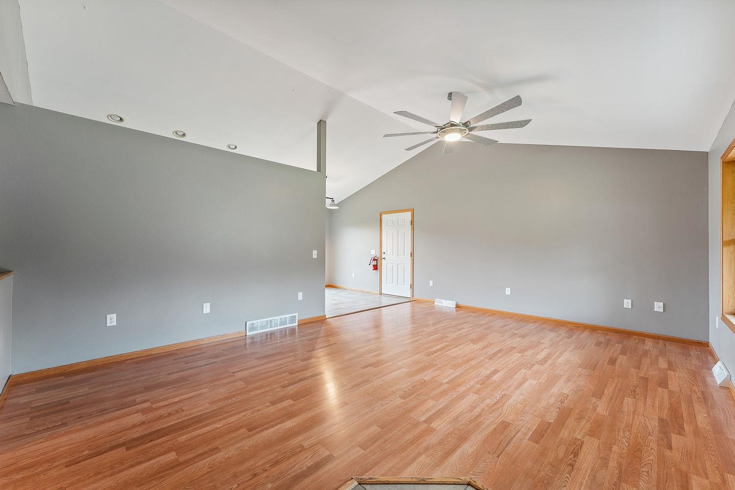 Wisconsin Dells, Wisconsin 53965, United States, 4 Bedrooms Bedrooms, ,3 BathroomsBathrooms,Residential,Active,165041