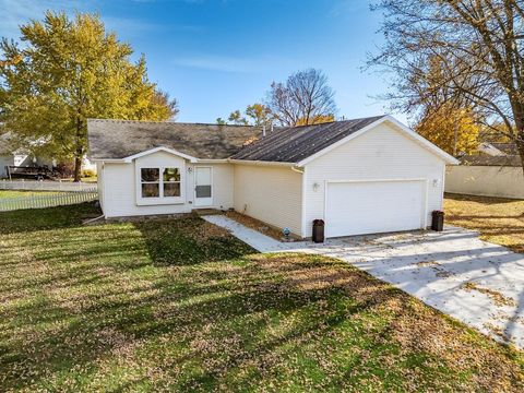 E11066 Maple Drive, Prairie Du Sac, WI 53578 - #: 1988484