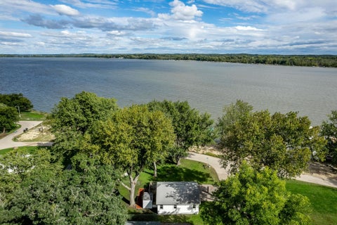 Photo of 1747 E Road 5, Edgerton, WI 53535 (MLS # 2033314)