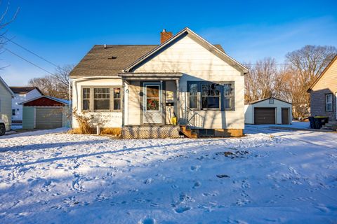 Photo of 129 Wisconsin Street, Mauston, WI 53948 (MLS # 2015941)