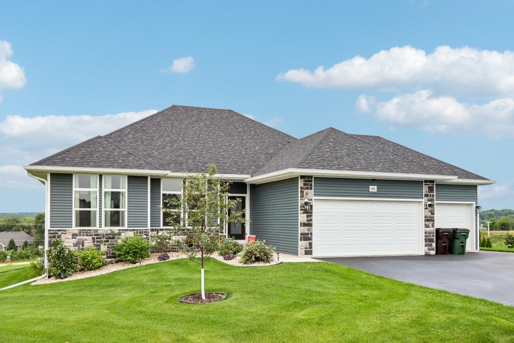 2043172675 Properties For Sale in Edgerton