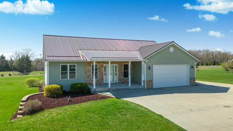 Photo of W7379 White Oak Run, Pardeeville, WI 53954 (MLS # 2021725)