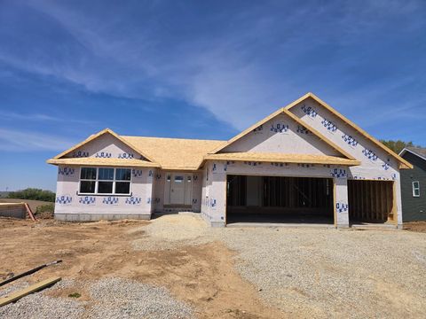 Photo of 1582 HAWKS PASS, Beloit, WI 53511 (MLS # 2021599)