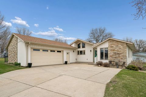 Photo of 604 W First Street, Monona, IA 52159 (MLS # 2020445)