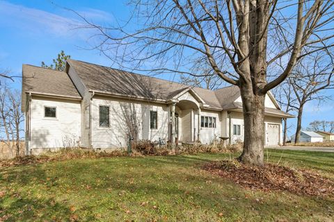 Tiny photo for 2992 burke Road, Sun Prairie, WI 53950 (MLS # 2012557)