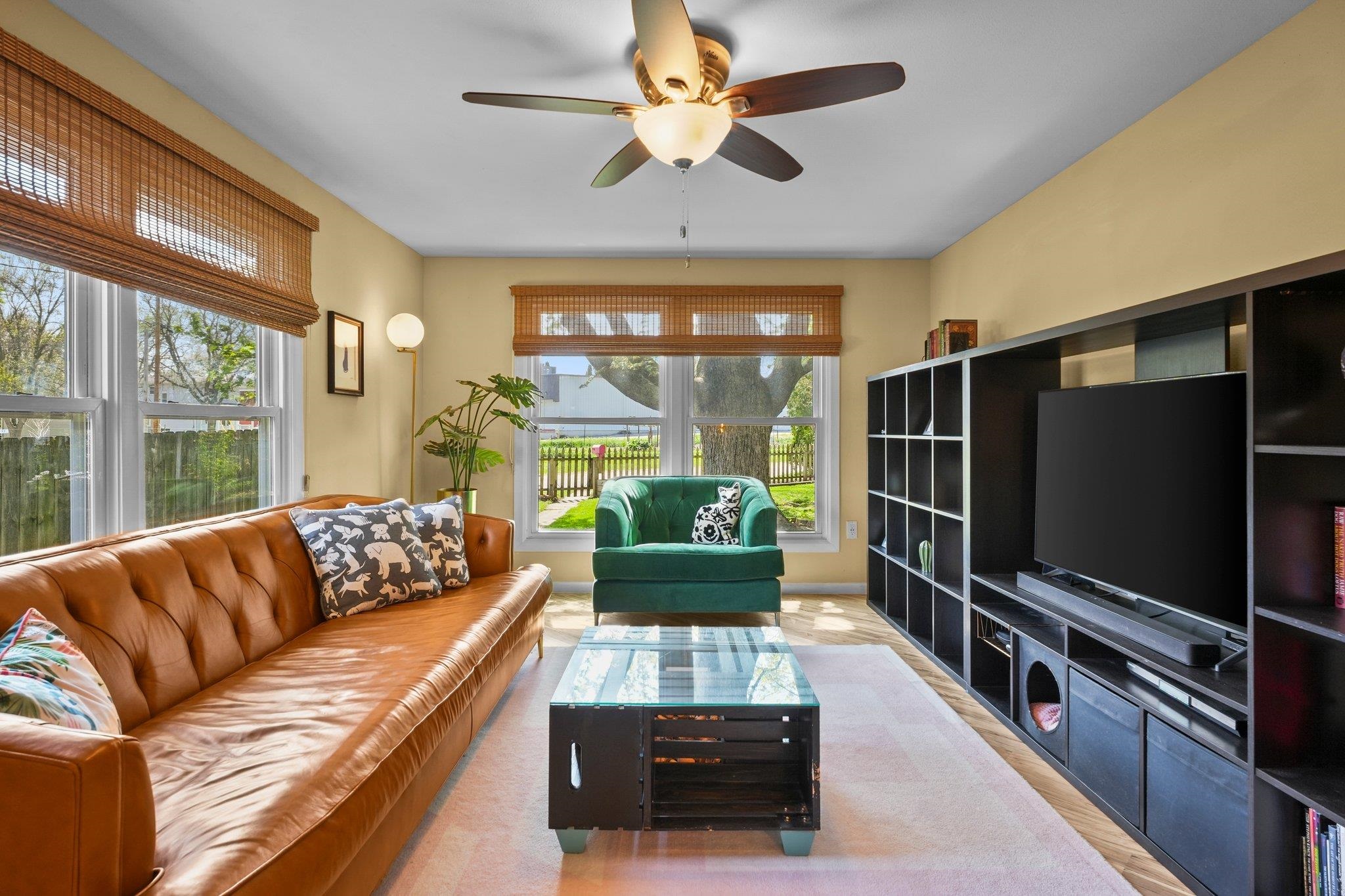 Madison, Wisconsin 53714, United States, 3 Bedrooms Bedrooms, ,1 BathroomBathrooms,Residential,Pending,140144