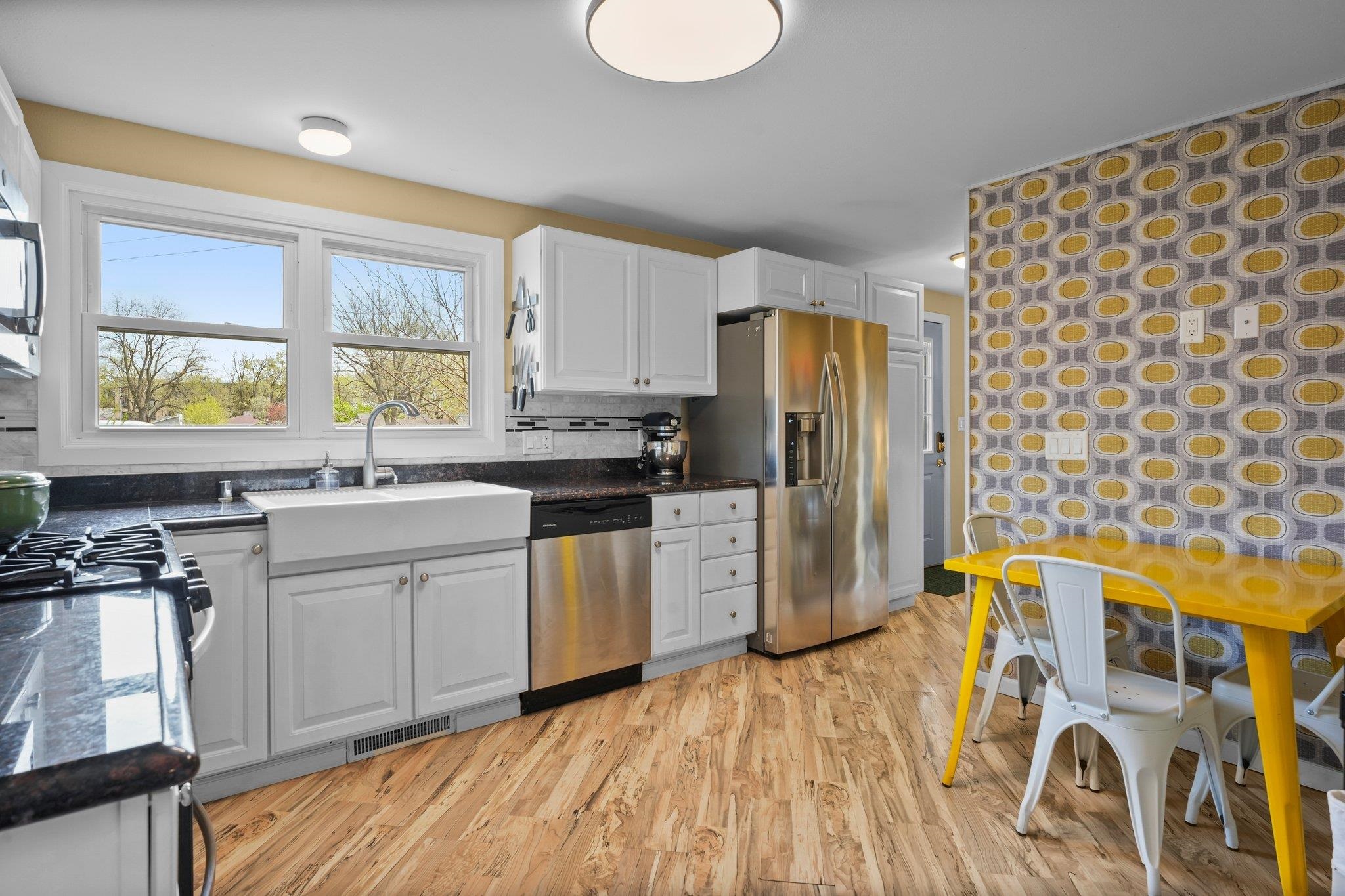 Madison, Wisconsin 53714, United States, 3 Bedrooms Bedrooms, ,1 BathroomBathrooms,Residential,Pending,140144