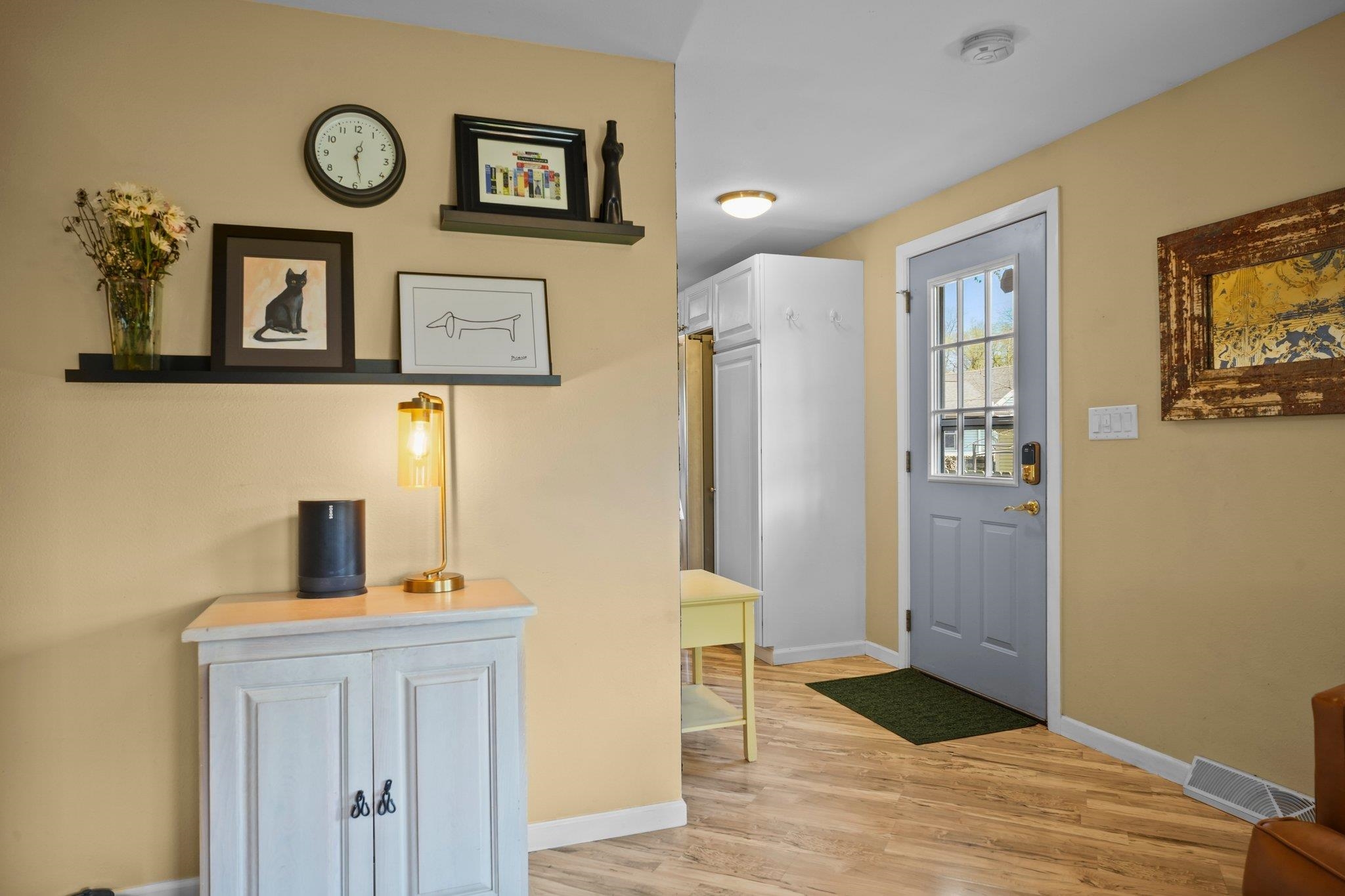 Madison, Wisconsin 53714, United States, 3 Bedrooms Bedrooms, ,1 BathroomBathrooms,Residential,Pending,140144