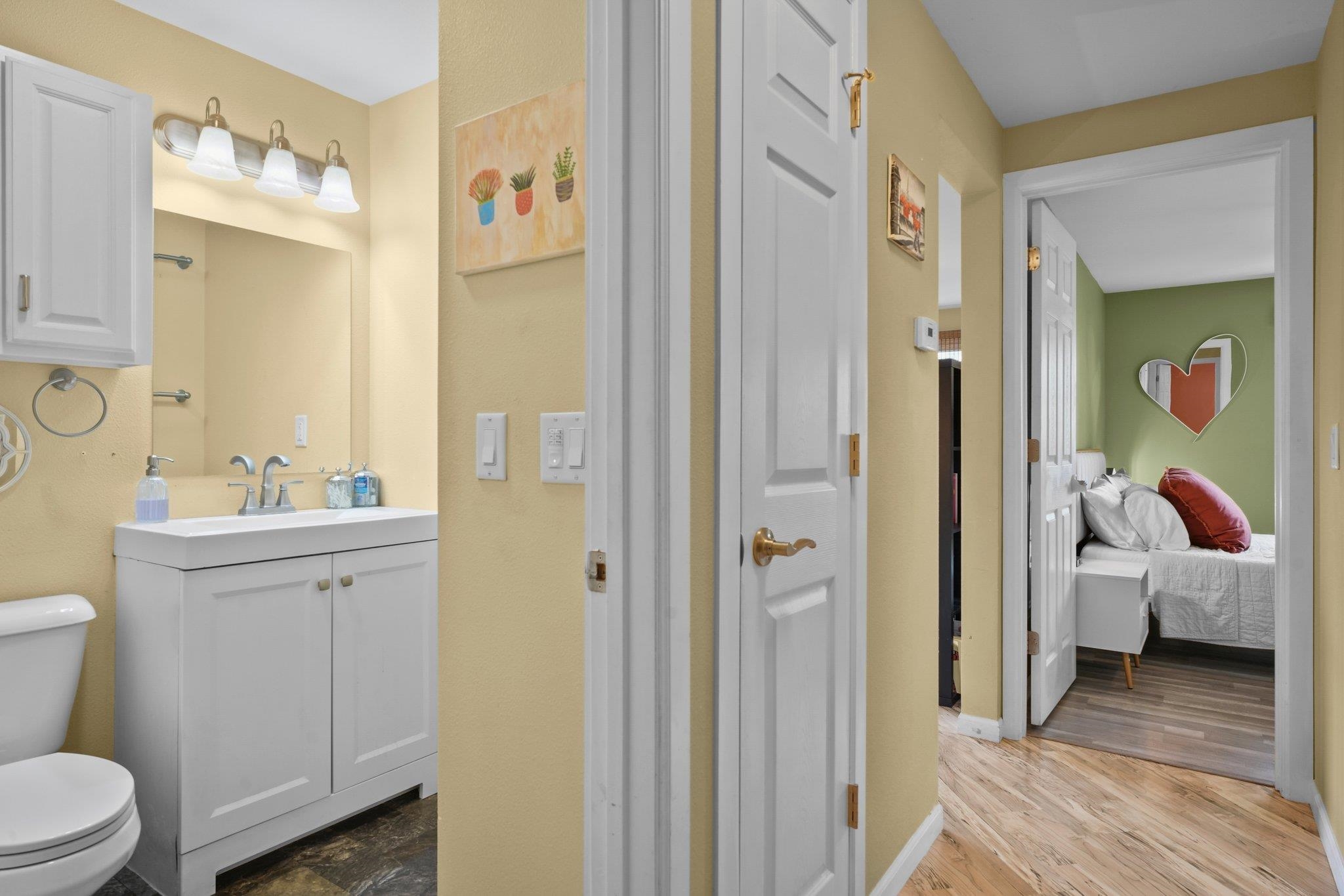 Madison, Wisconsin 53714, United States, 3 Bedrooms Bedrooms, ,1 BathroomBathrooms,Residential,Pending,140144