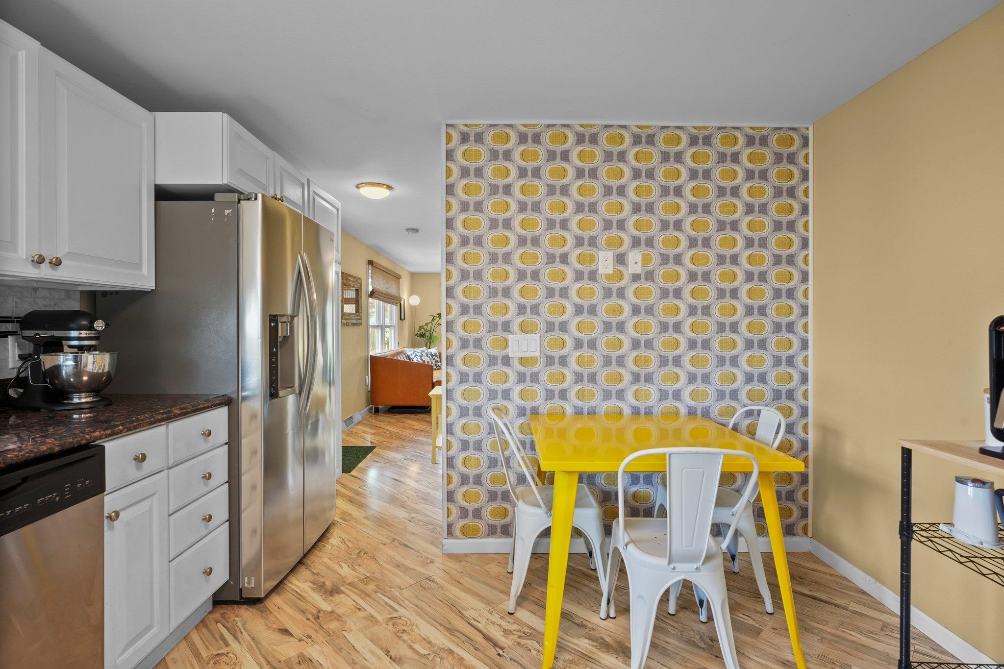 Madison, Wisconsin 53714, United States, 3 Bedrooms Bedrooms, ,1 BathroomBathrooms,Residential,Pending,140144