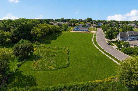 Photo of 2608 Oak Meadow Drive, Fitchburg, WI 53711 (MLS # 2028261)