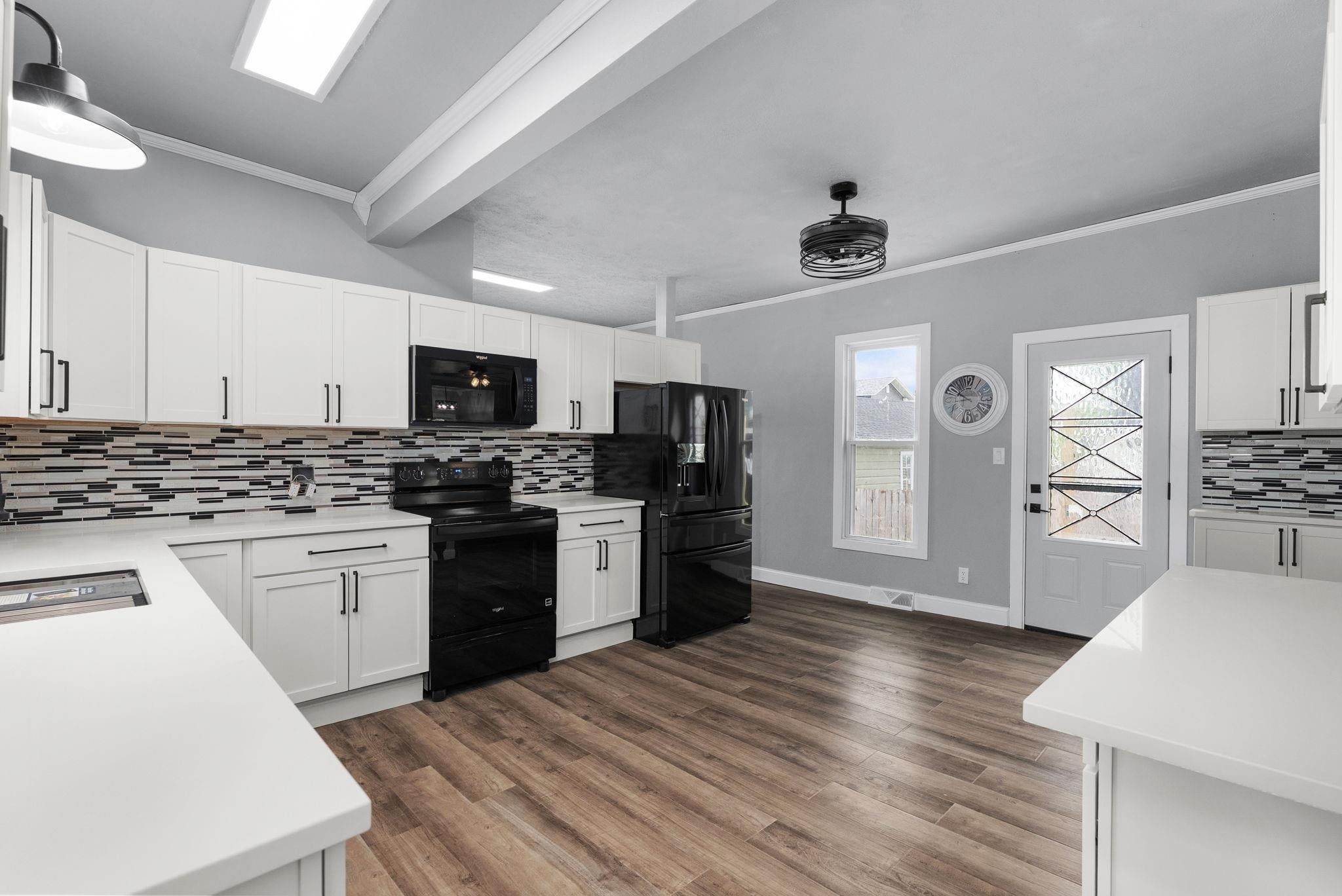 122 S 1st Street - Photo 3