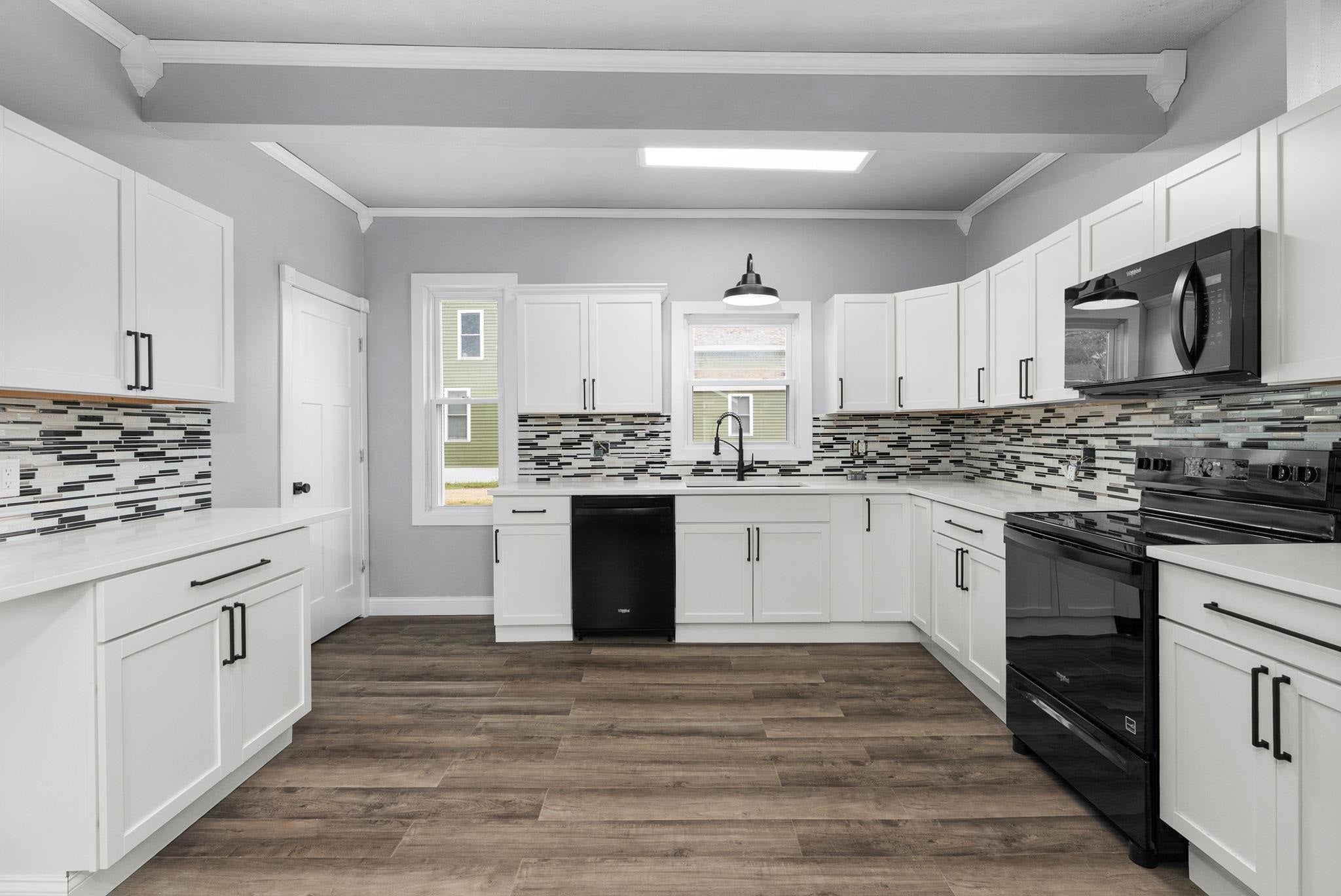 122 S 1st Street - Photo 2