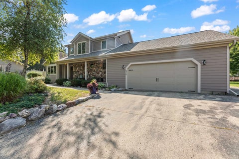 Photo of 570 Connor Court, Lake Mills, WI 53551 (MLS # 2033794)