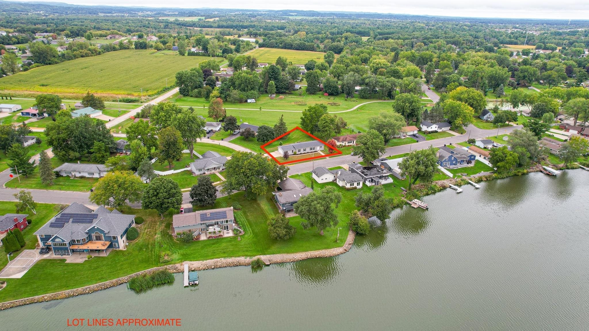 1321 Lakeview Drive